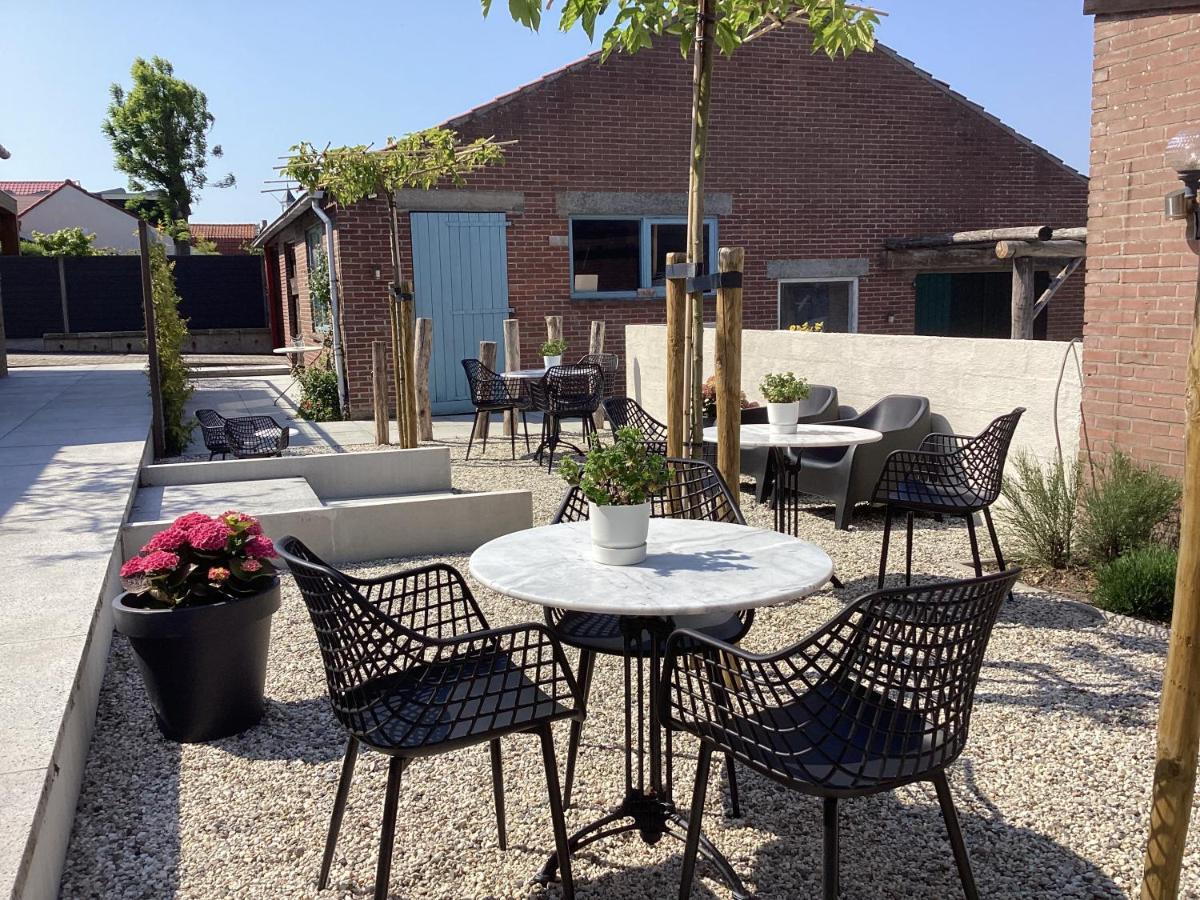 Dorpsdijk 49, Apartment Vrouwenpolder