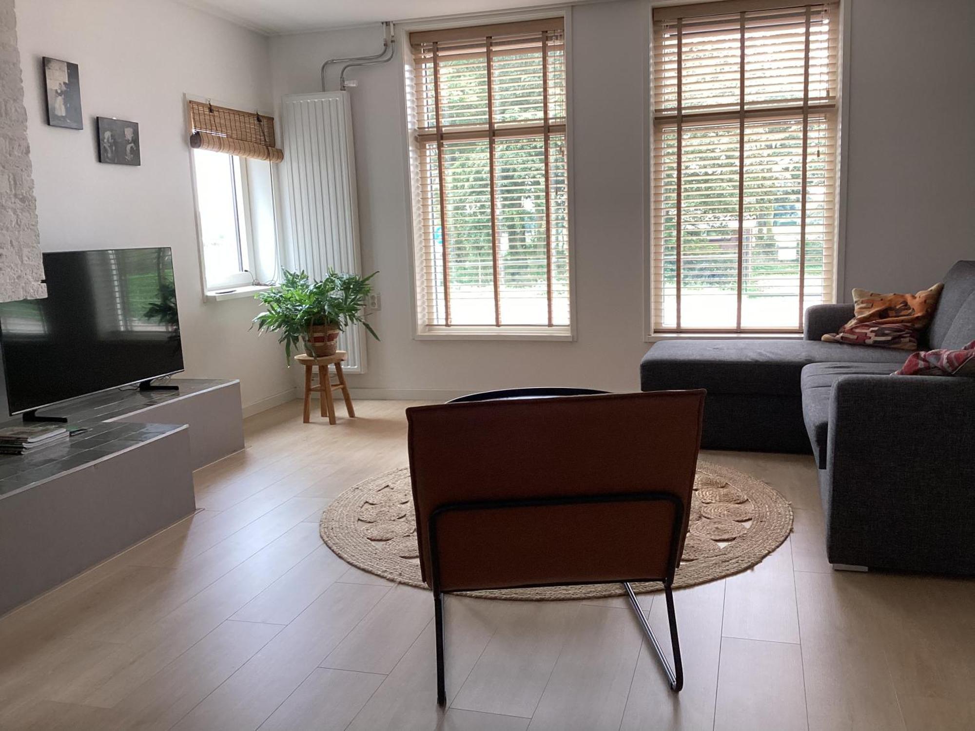 Dorpsdijk 49, Apartment Vrouwenpolder